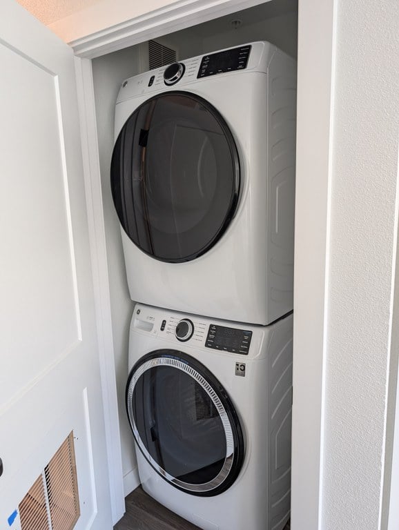 Washer and Dryer in one-bedroom unit at Frisco