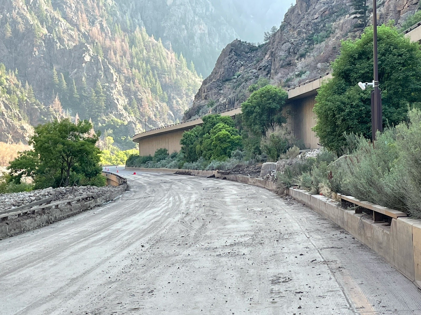 Glenwood Canyon road cleared after mudslide detail image
