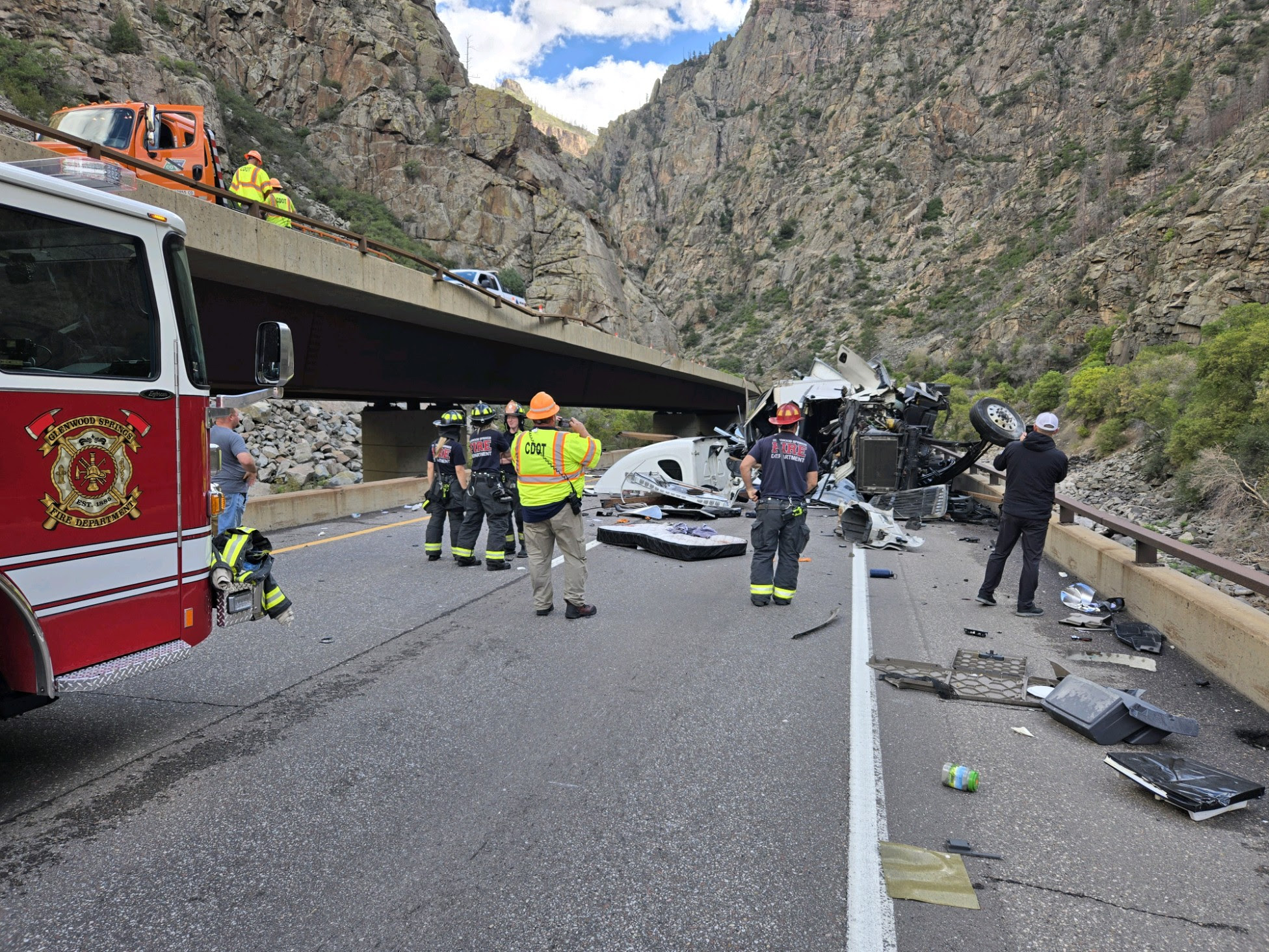 semi_truck_crash_debris_i70_glenwood_springs.jpg detail image