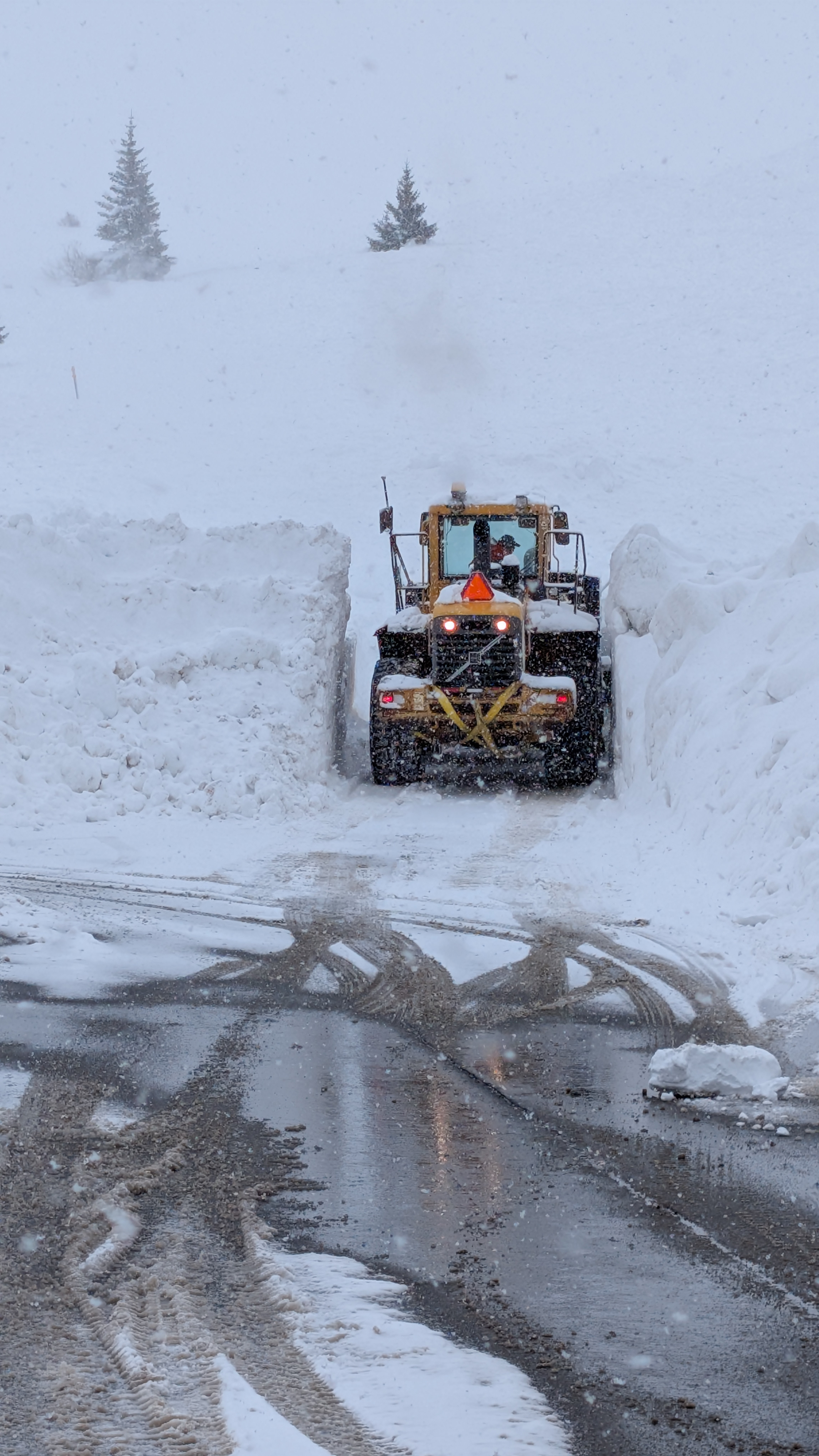 Snow Removal Equipment Plowing Loop Road Near EJMT.jpg detail image