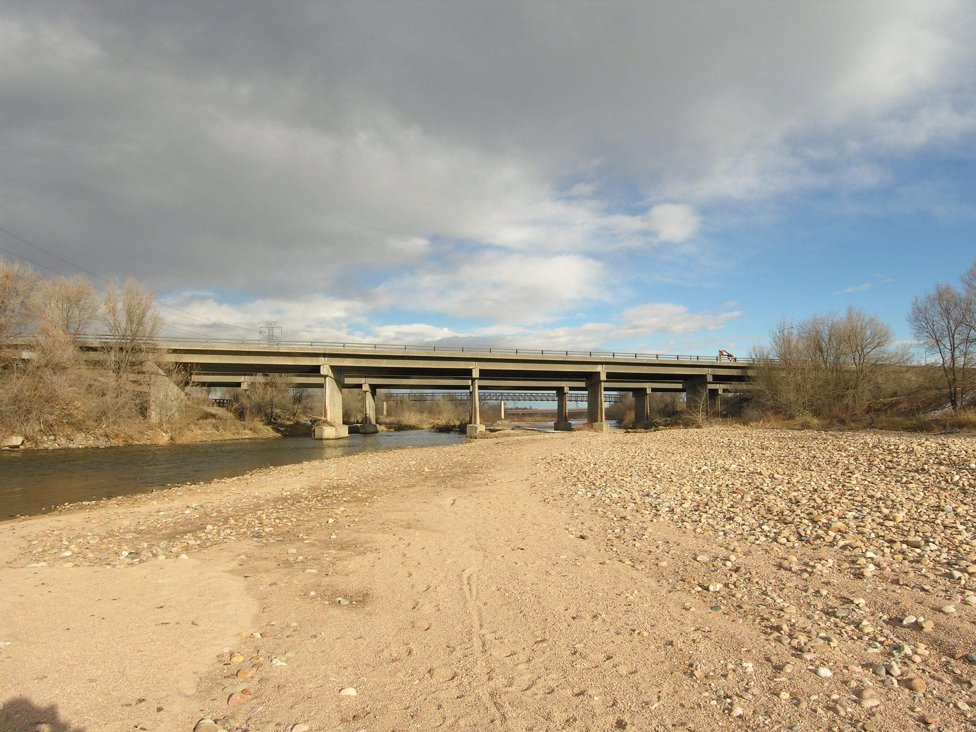 Eastbound I-76 over South Platte River detail image