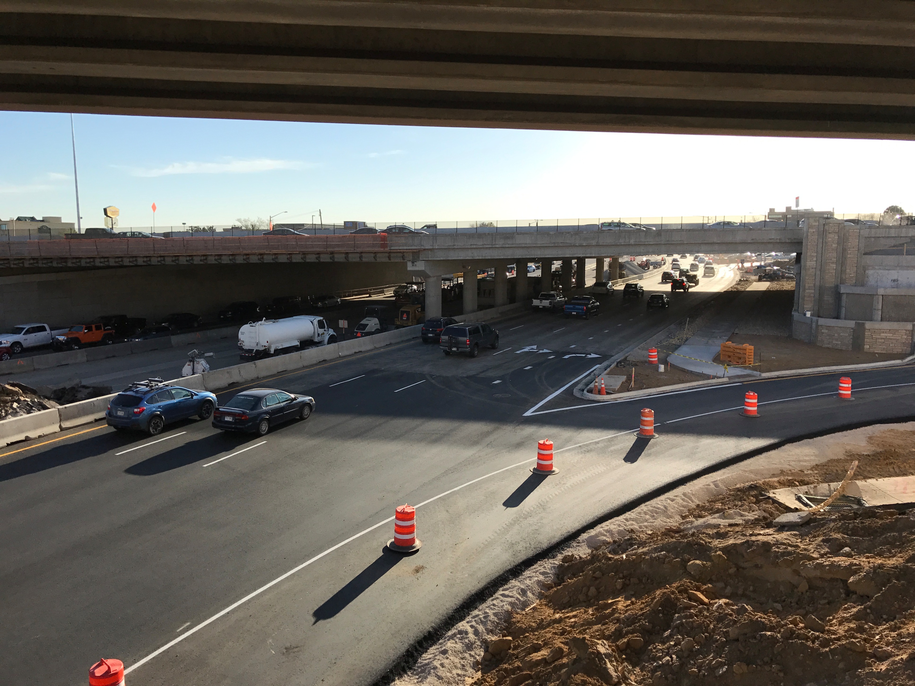 Eastbound to southbound on-ramp in April 2017