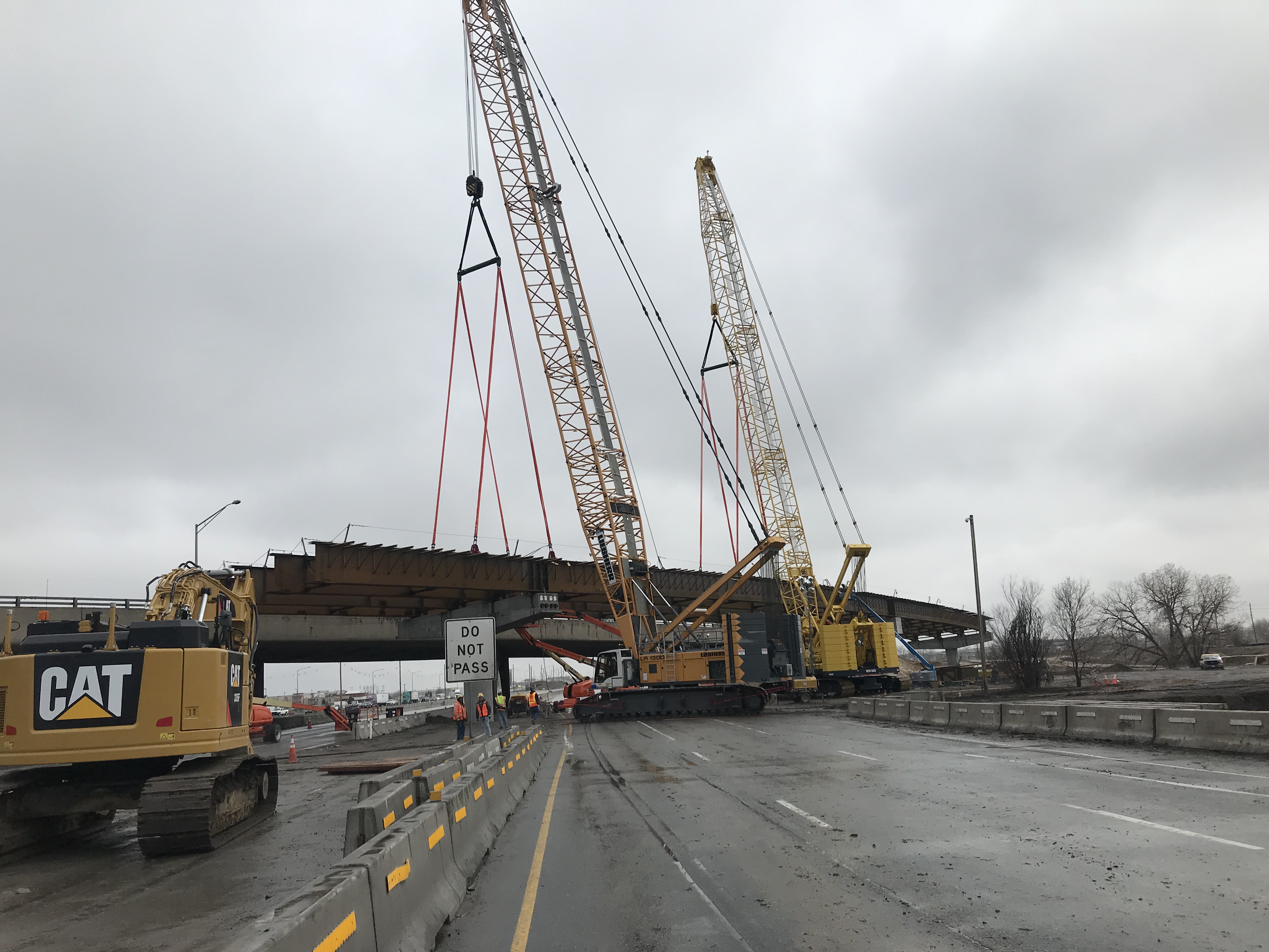 Setting girders on I-270 before a storm detail image