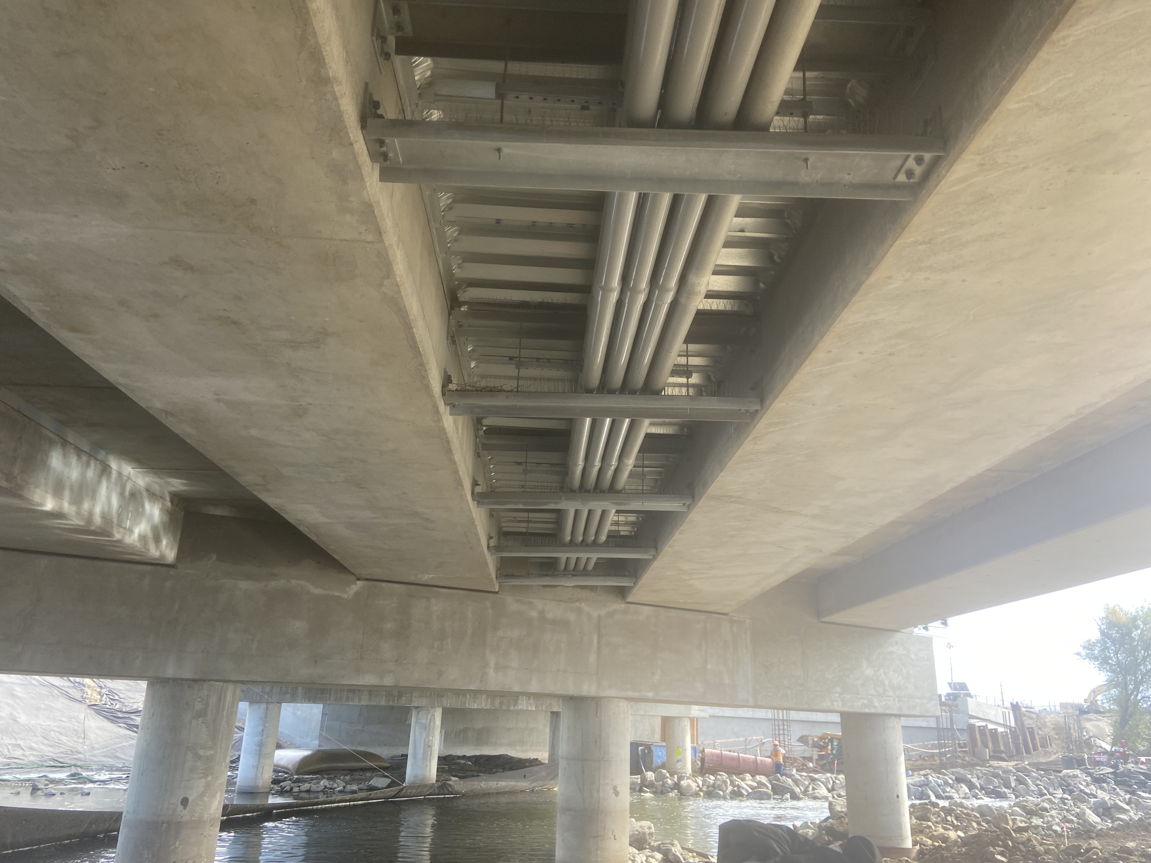 I-25 Alameda Bridge Replacement Bridge Supports West Side.jpg detail image