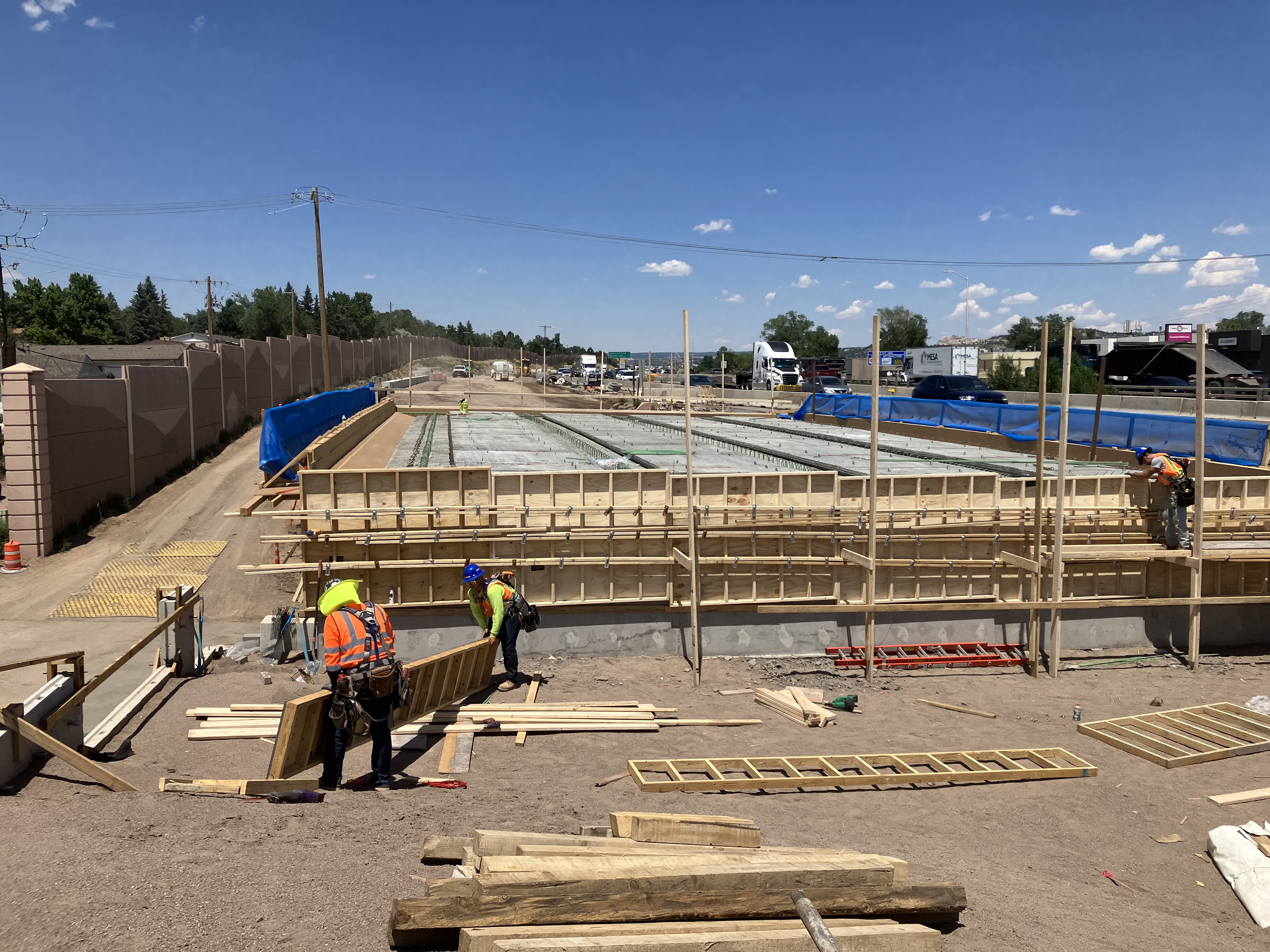 I-25 Acceleration-Deceleration Lanes Fillmore Street to Garden of the Gods Road Southbound I-25 Bridge.JPG detail image