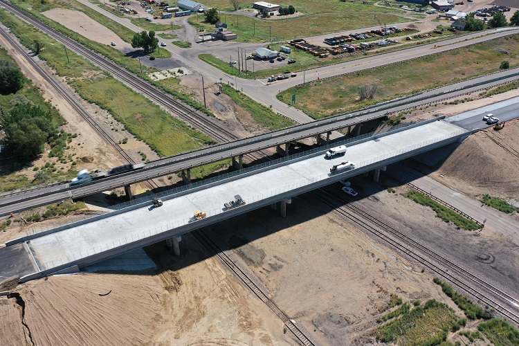 I-25 Walsenburg Bridge Replacement Drone View Southbound I-25 Bridge Progress.jpg detail image