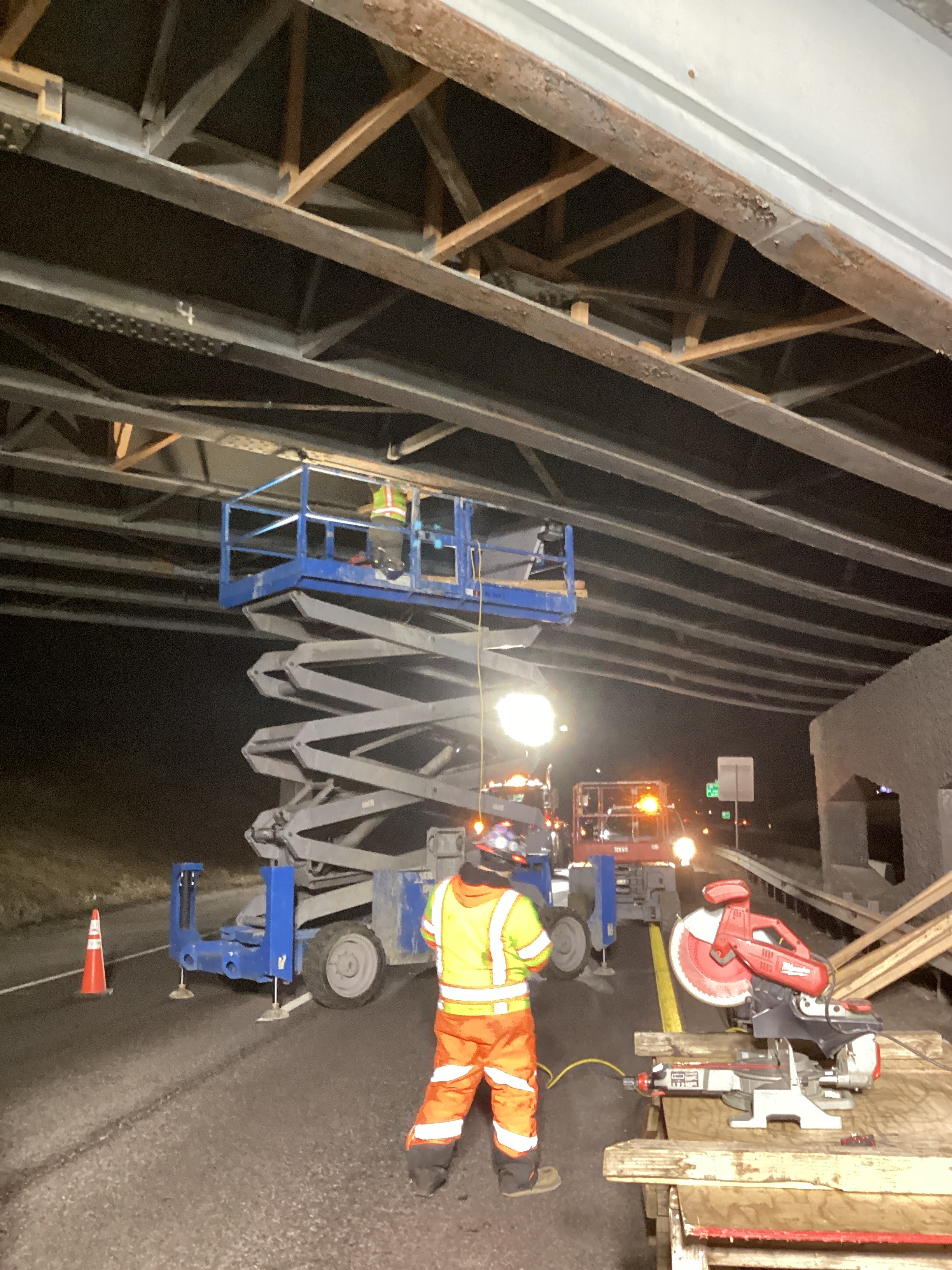 I-270 York Street Bridge Eastbound Crew Installing Timber Overhead Deck Support January 2025.jpg detail image