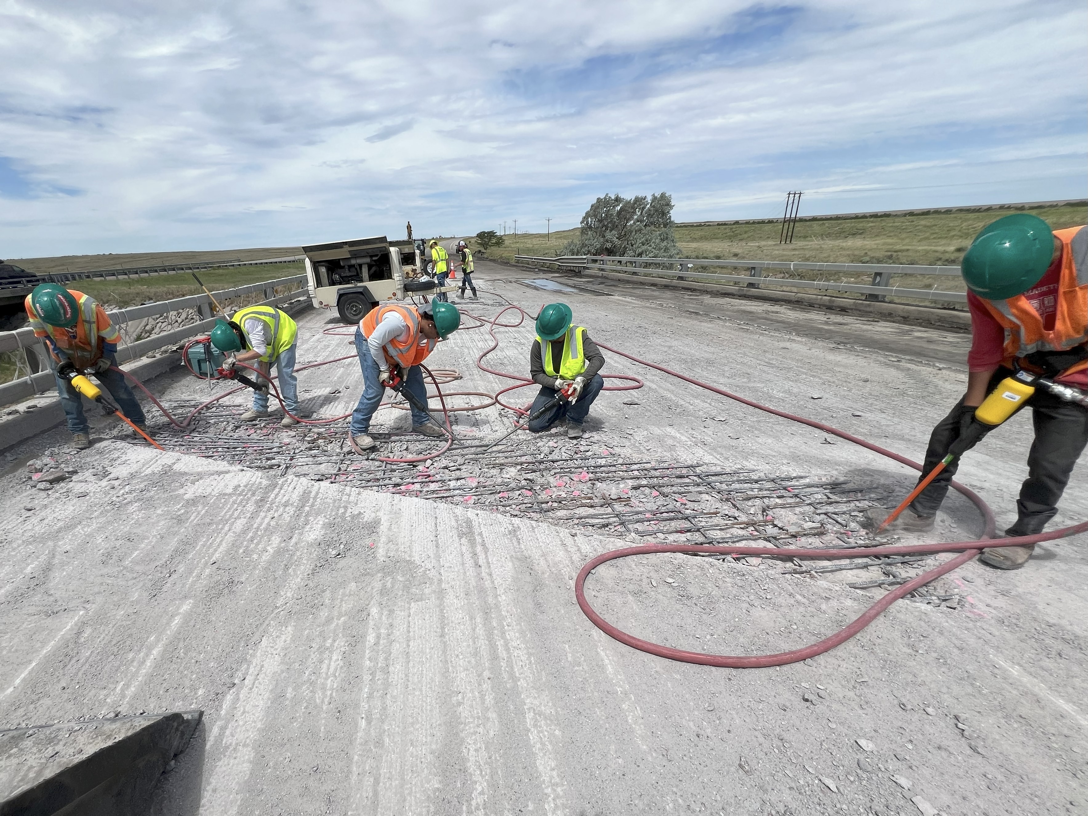 I-70 Bethune Burlington Landsman Creek Bridge Continuity Joint.jpg detail image