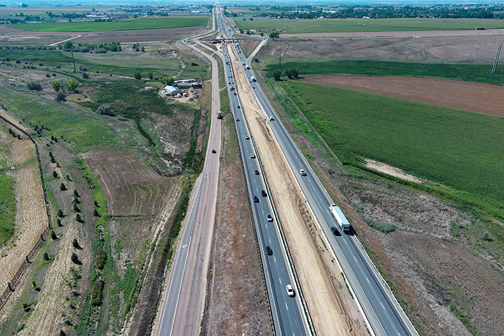 I-25 North Express Lanes Dirt Work I-25 Median South of Great Western Railroad North of CR 38.jpg detail image