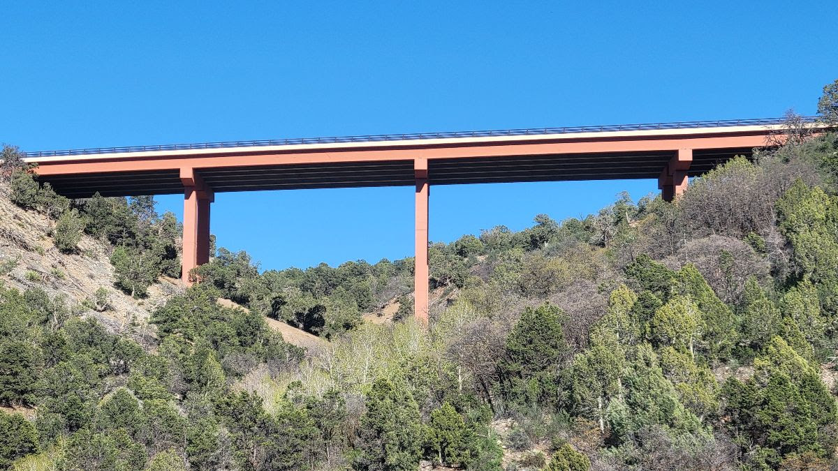Gulch_A_Bridge_structure_on_the_new_US550_highway.jpg detail image