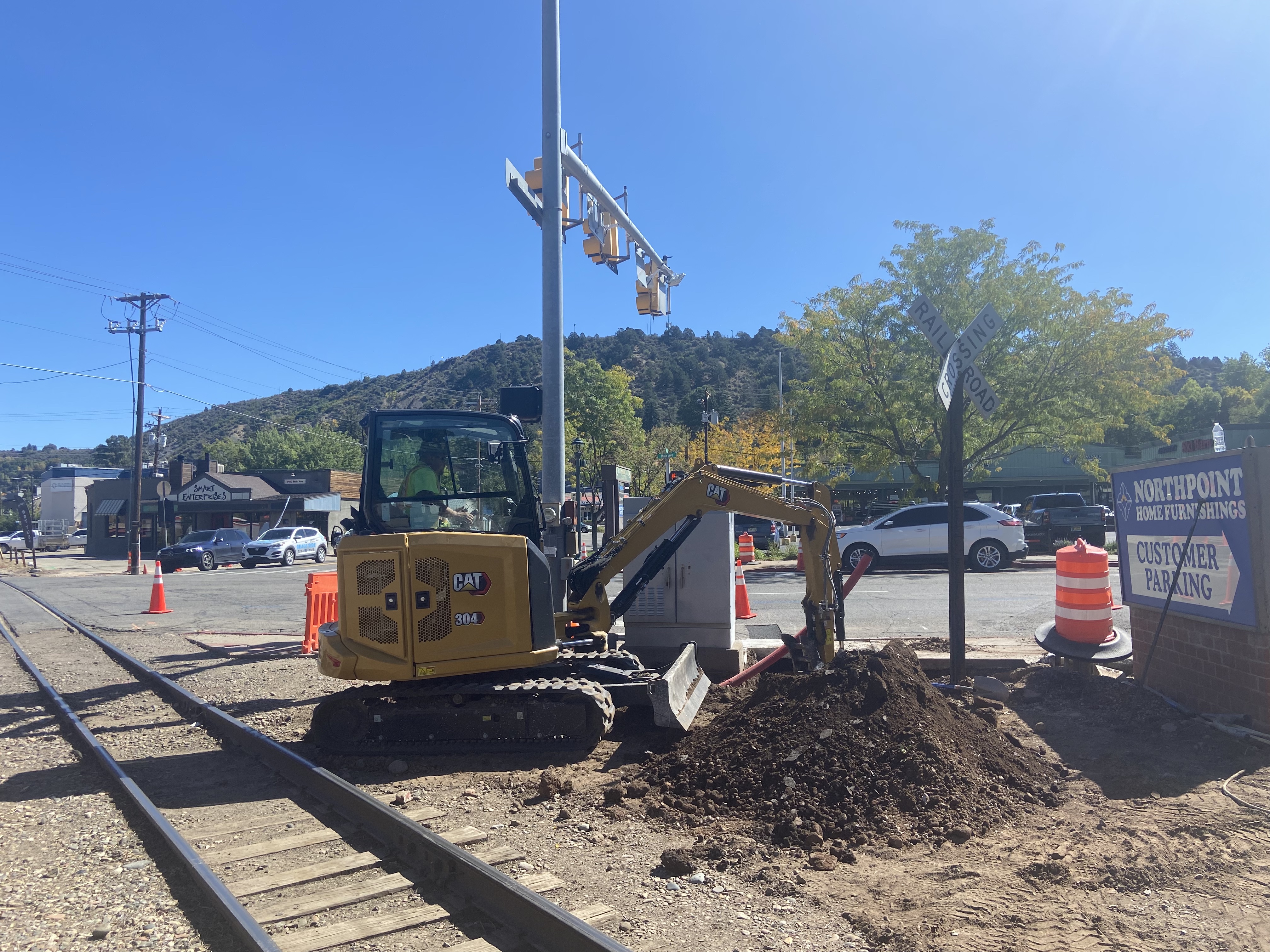 US 550 14th Street Signal Replacement Excavation Utility Box East View.jpg detail image