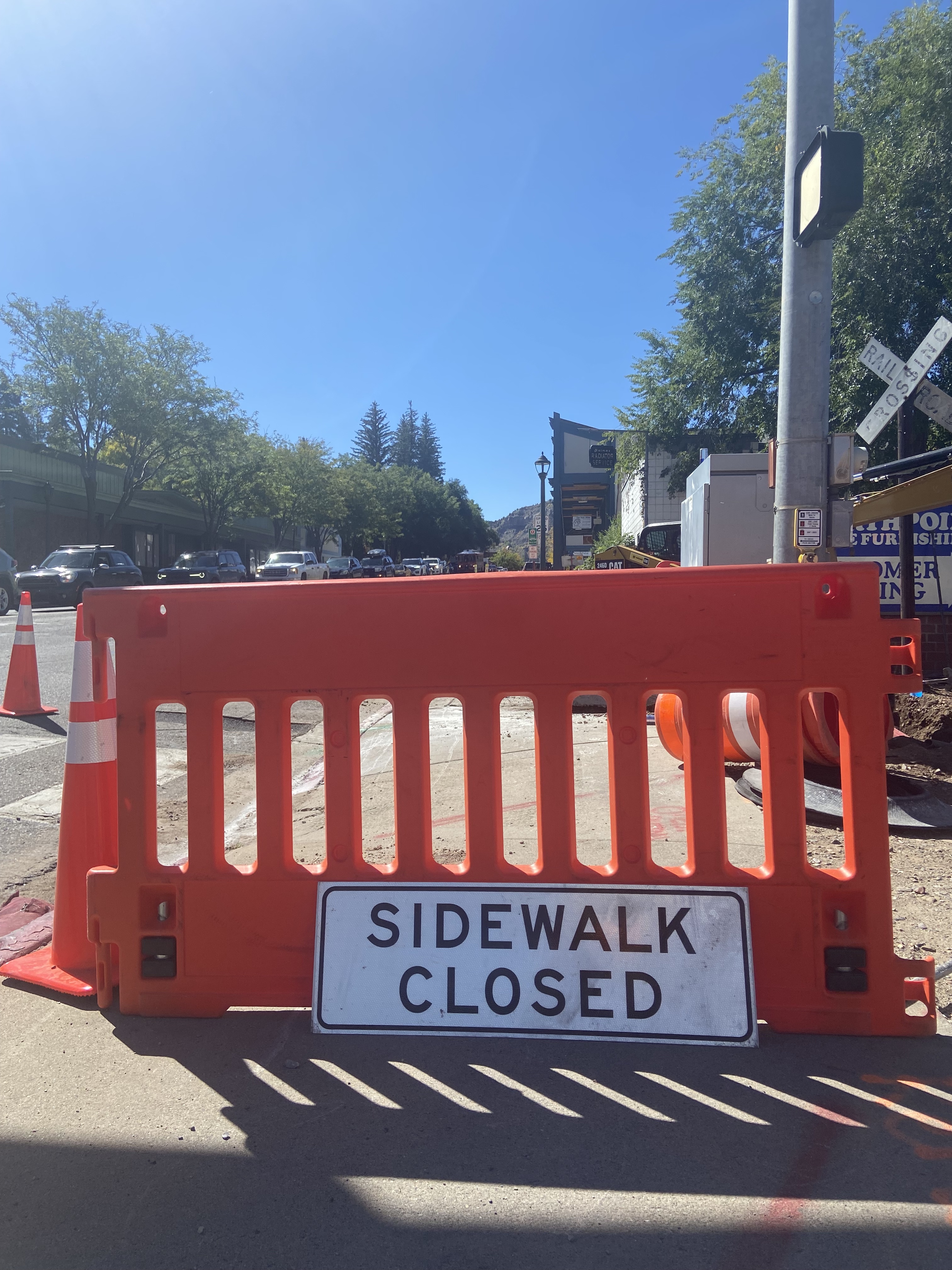 US 550 14th Street Signal Replacement Sidewalk Closed Main Avenue.jpg detail image