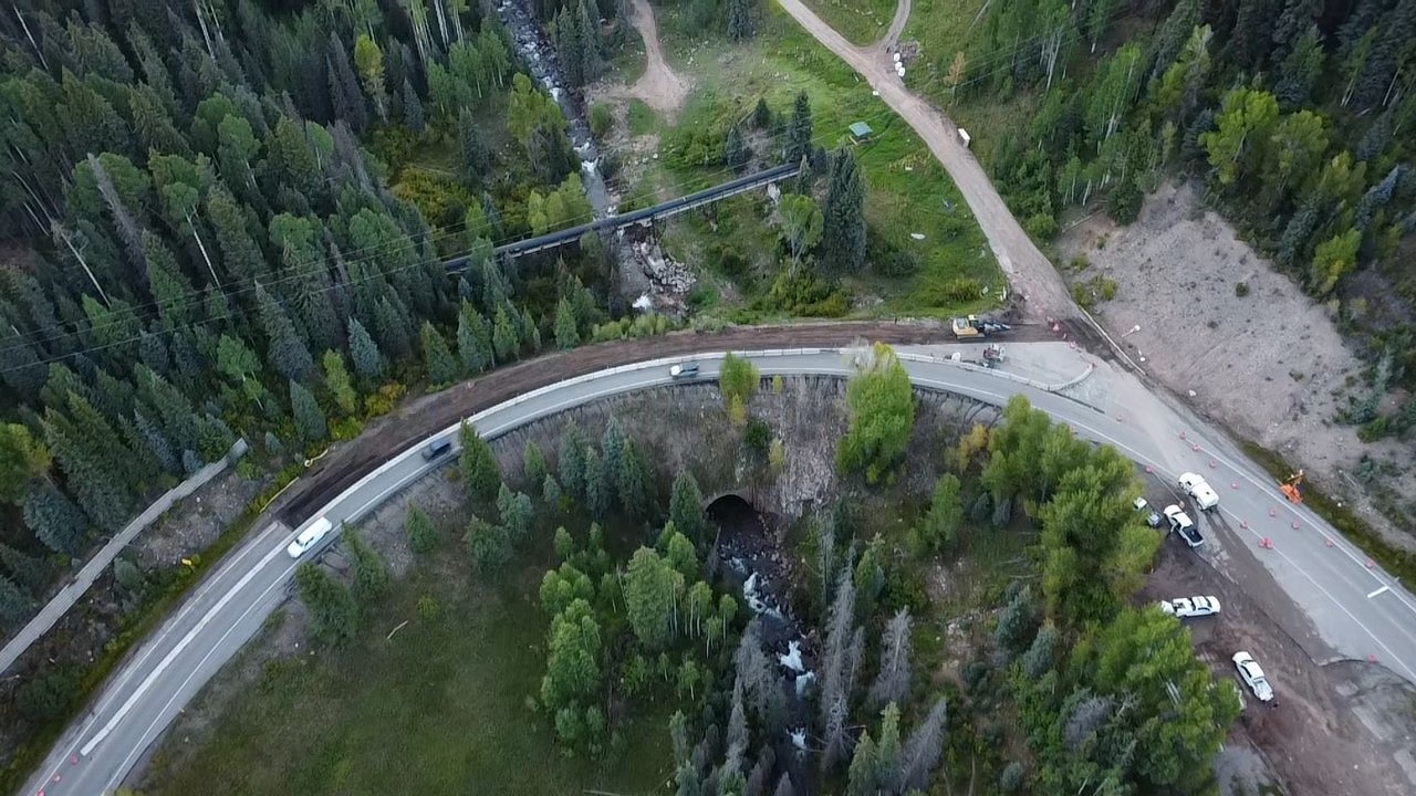 US550_cascade curve_west view.jpg detail image